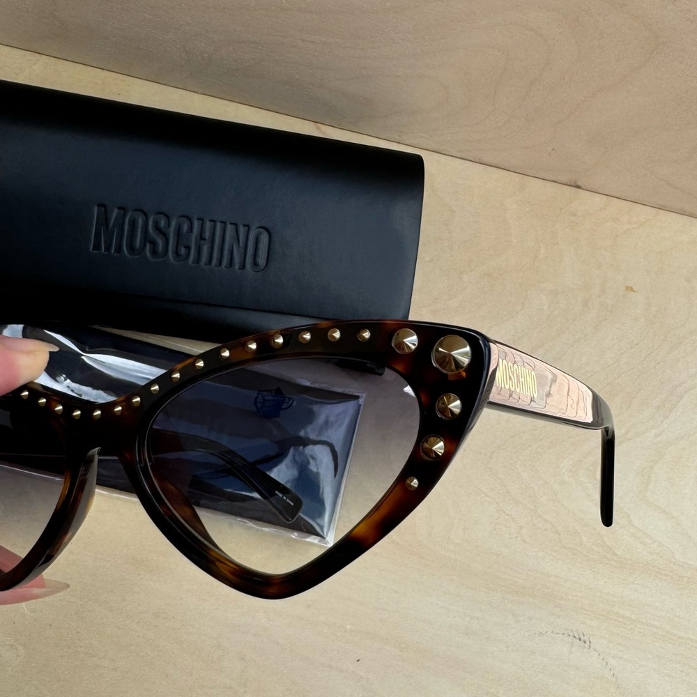 NEW Authentic Moschino Studded Cat Eye Sunglasses Tortoise - Picture 8 of 9